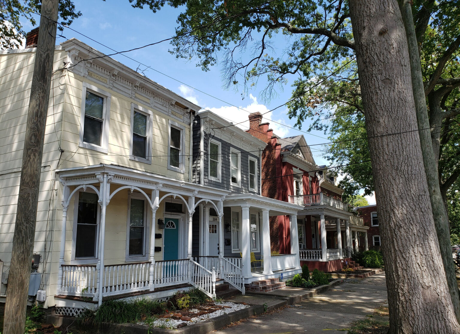 Row Of Houses In Church Hill (richmond,va).